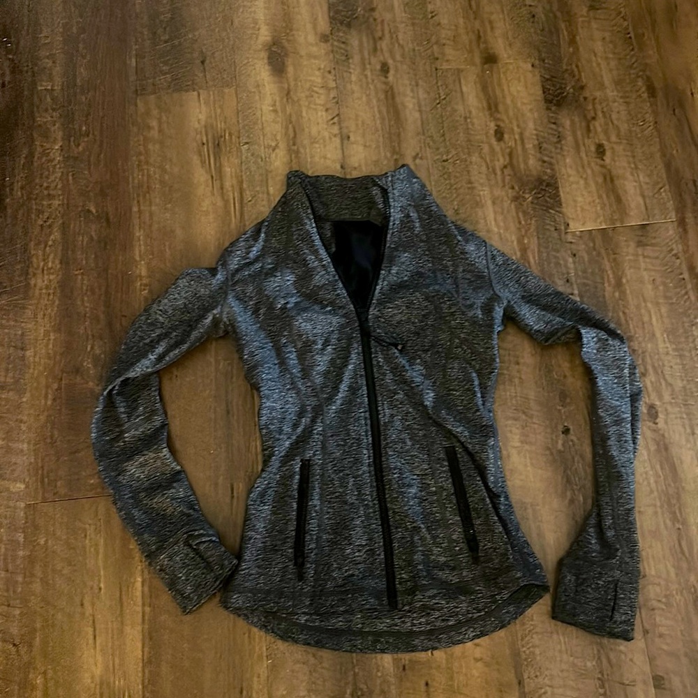 Lulu Lemon define jacket